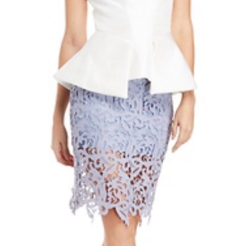 Lumiere Lace Pencil Skirt in Light Purple